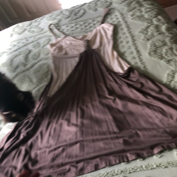 Dress - Picture 3 of 7